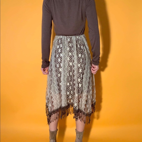 amitie brown with white lace midi dress - Picture 4 of 5